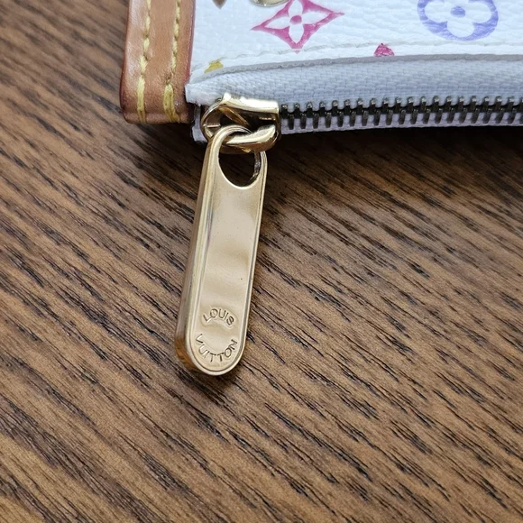 ☆ MINT☆ Louis Vuitton x Takashi Murakami Multicolor Pochette Cles Blanc - Picture 6 of 13